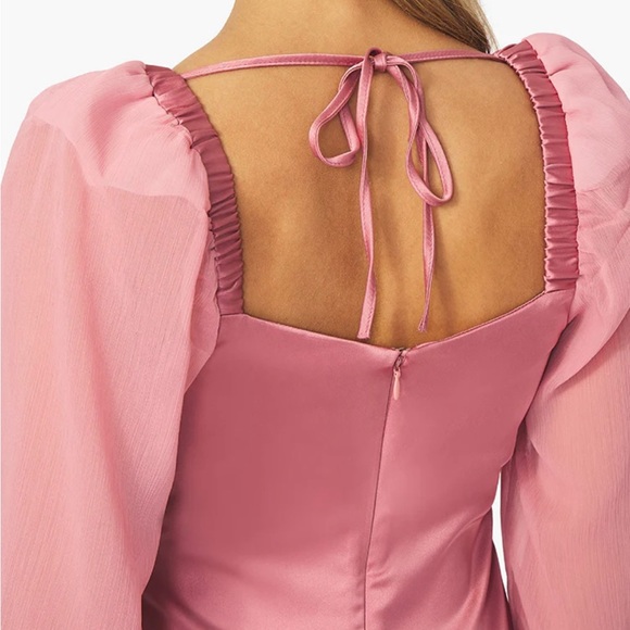 NWT WeWoreWhat Puff Sleeve Crinkle Chiffon Cowl Dress Rosewood Size 2 - Picture 3 of 16